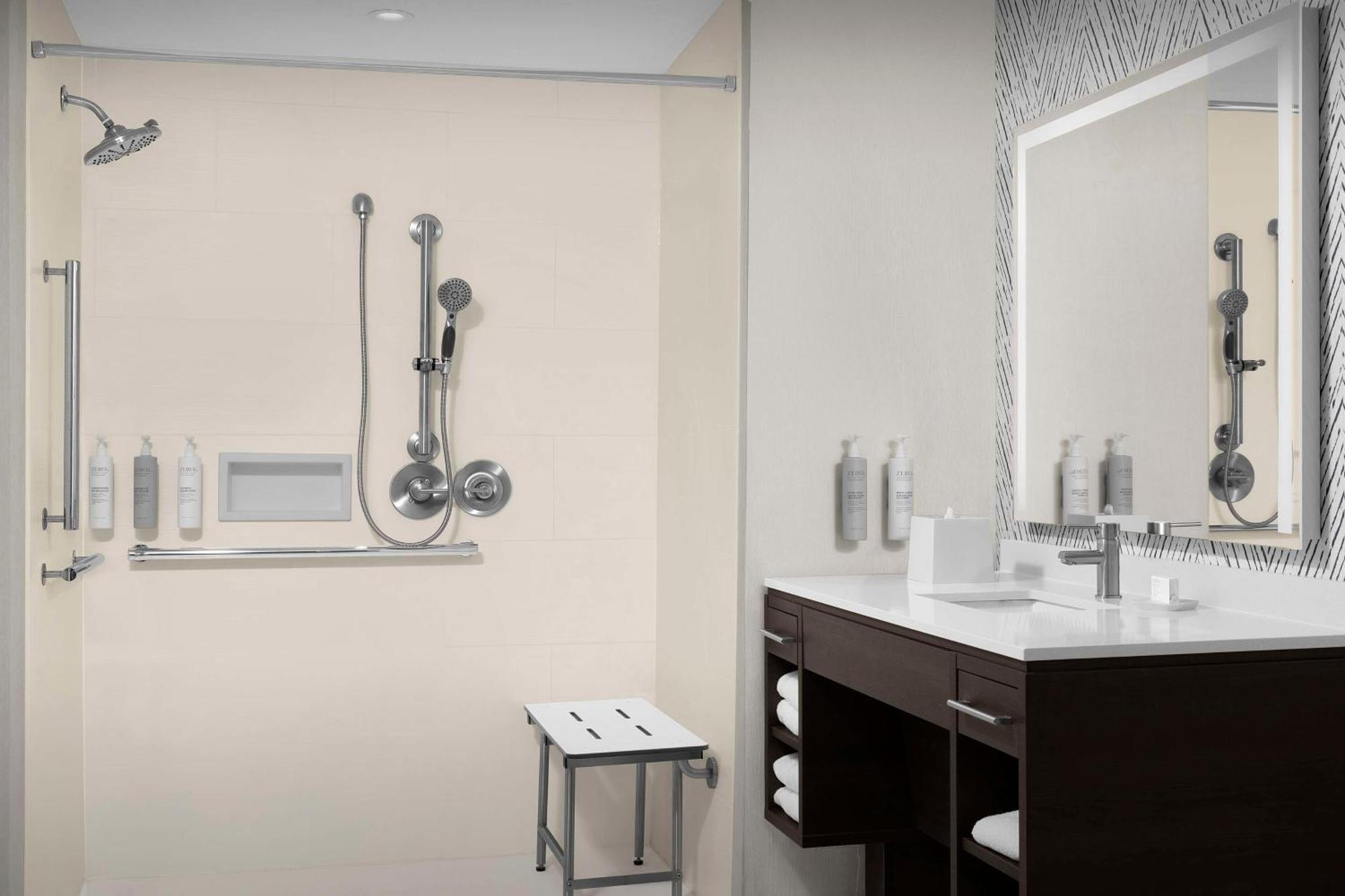 Home2 Suites By Hilton フォールズ・チャーチ エクステリア 写真