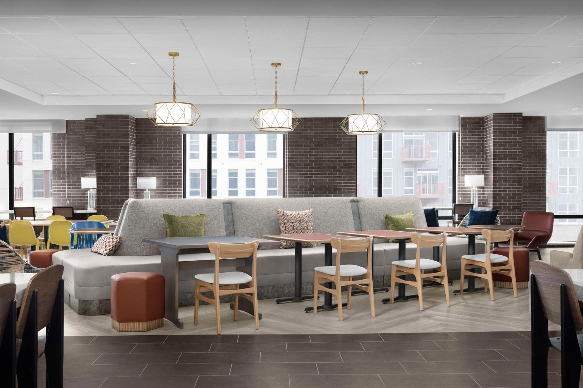 Home2 Suites By Hilton フォールズ・チャーチ エクステリア 写真
