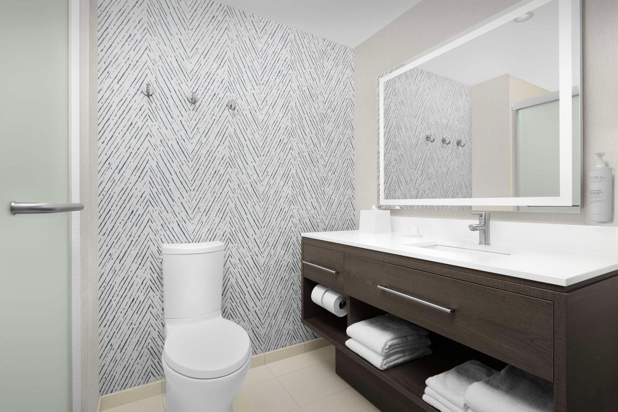 Home2 Suites By Hilton フォールズ・チャーチ エクステリア 写真